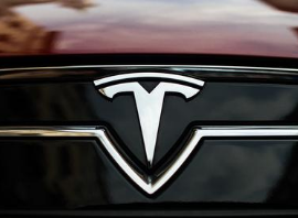 A Tesla már megint kitalált valamit