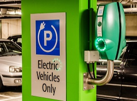 Már a szomszédban jár a „kötelező elektromosítás”